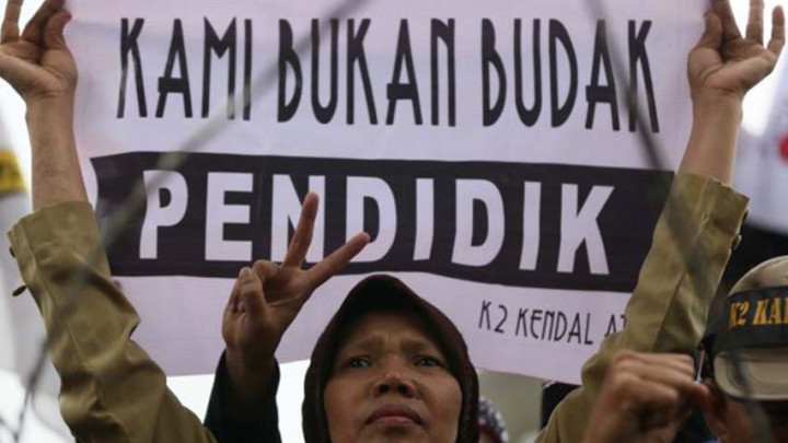 Unggah Gaji di Medsos, Guru Honorer di Bone Dipecat