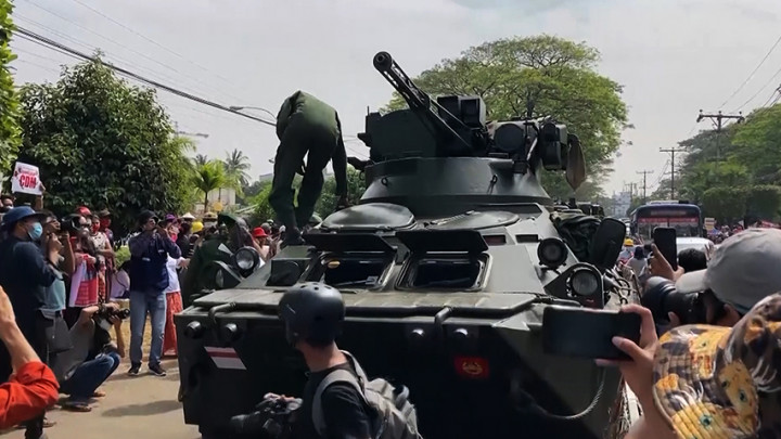 Myanmar Semakin Mencekam, Tentara Bersiaga di Jalan-jalan Kota