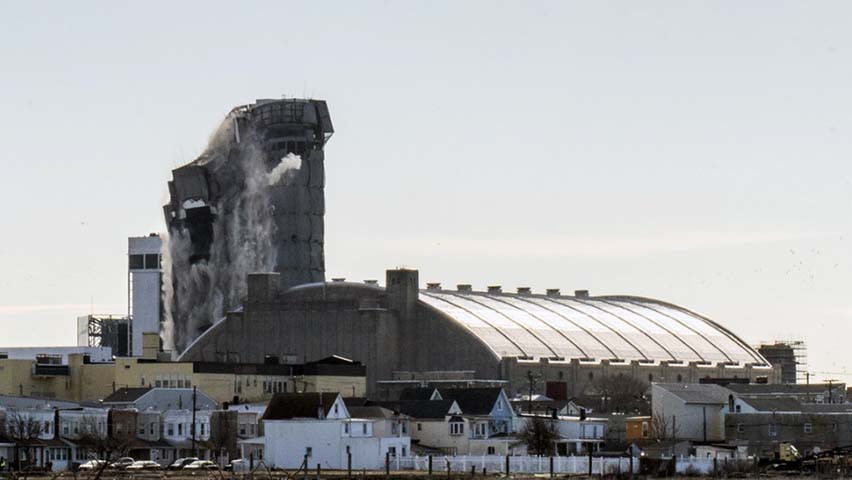 Gedung Kasino Milik Trump di Atlantic City Dihancurkan