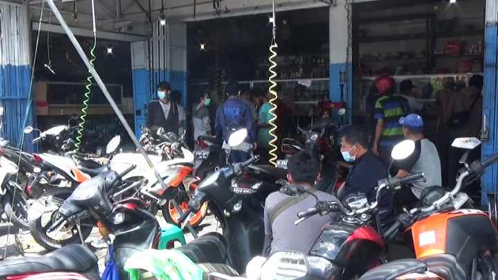 Bengkel di Jakarta Kebanjiran Pelanggan