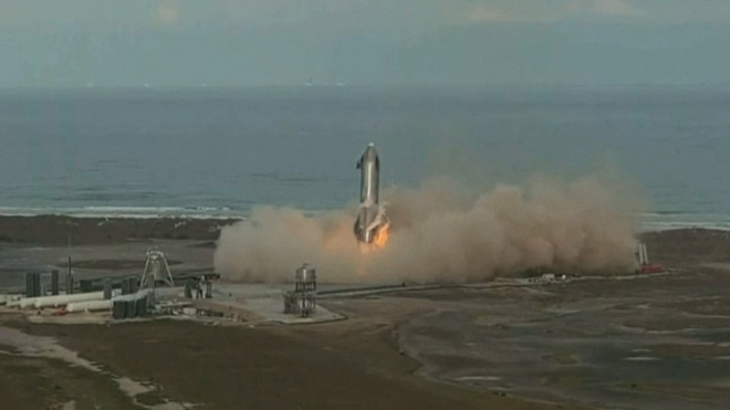 Detik-detik Roket Starship SpaceX Meledak Usai Mendarat