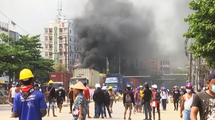 Lebih dari 80 Orang Tewas oleh Aparat Selama Gelombang Protes di Myanmar