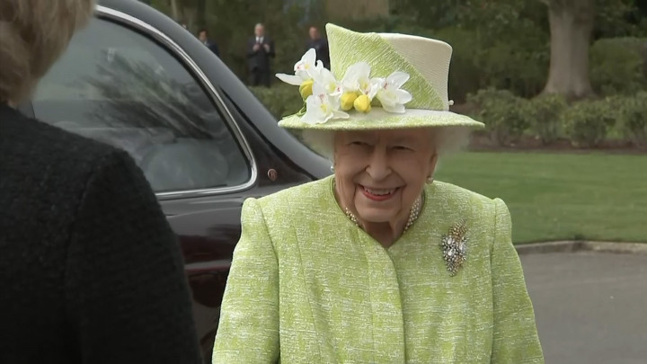 Pertama kalinya, Ratu Elizabeth Ulang Tahun Tanpa Pangeran Philip