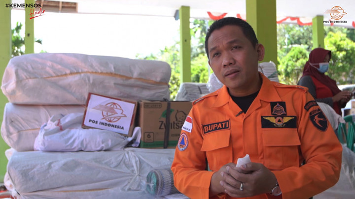 Penyaluran Bantuan ke Warga Terdampak Gempa dan BST di Lumajang