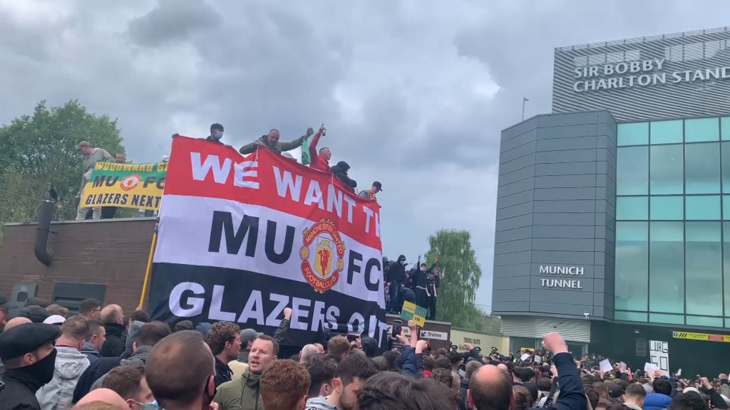 Demonstrasi Fans Bikin Onar, MU Terancam Pengurangan Poin