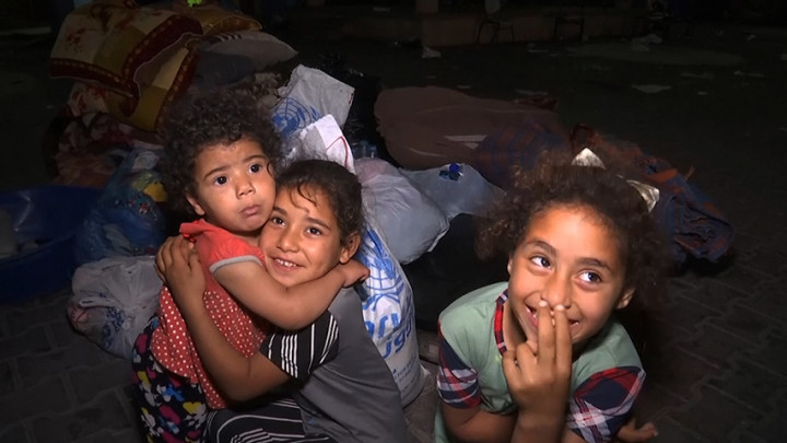 Pengungsi di Gaza Mulai Kembali ke Rumah