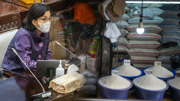 Menkeu Pastikan Tak Pungut PPN Sembako Masyarakat Kelas Bawah