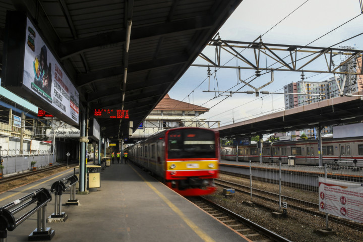 Kasus Covid-19 Meningkat, PT KCI Lakukan Swab Acak di Stasiun