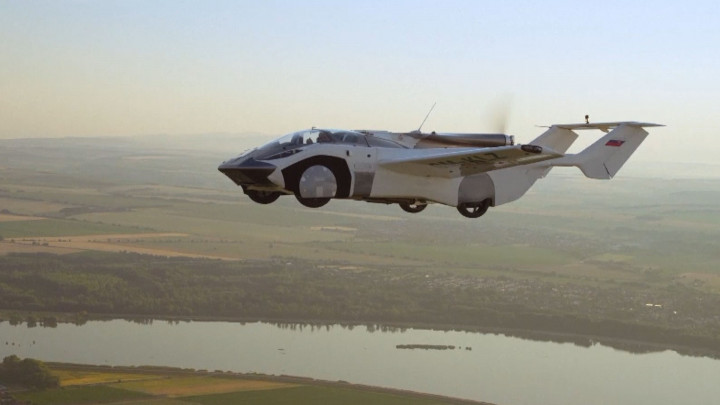 Ini Penampakan Mobil Terbang Asal Slovakia yang Berhasil Diuji Coba