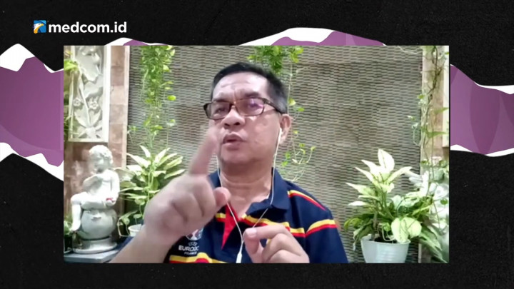 Banyak Pengamat Bola Dadakan, ini Tanggapan Ronny Pangemanan