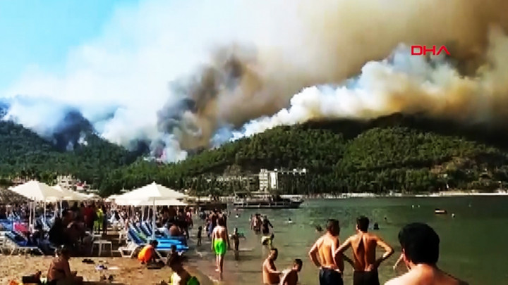 Kebakaran Hutan di Turki Merambat ke Kawasan Wisata Elite