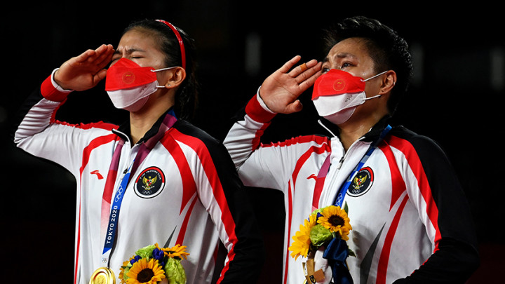 Tangis Haru Greysia/Apriyani saat Meraih Emas Olimpiade Tokyo