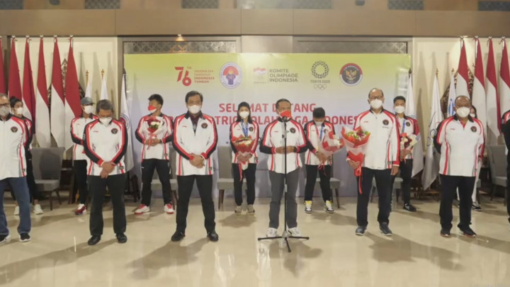 Momen Kepulangan Kloter Terakhir Tim Atlet Indonesia Disambut Meriah