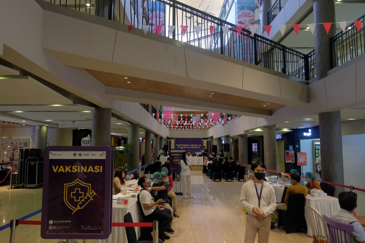 Apa Dasarnya Masuk Mall Harus Vaksin?