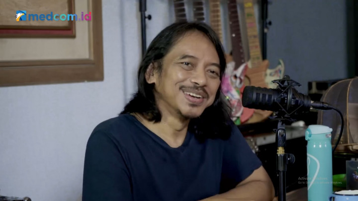 Unik! Dewa Budjana Belajar Gitar dari Kuli Bangunan