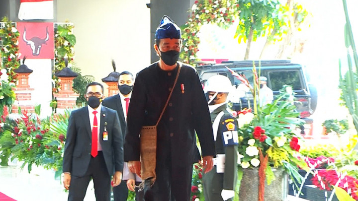 Jokowi Pakai Baju Adat Baduy di Sidang Tahunan MPR, DPR dan DPD