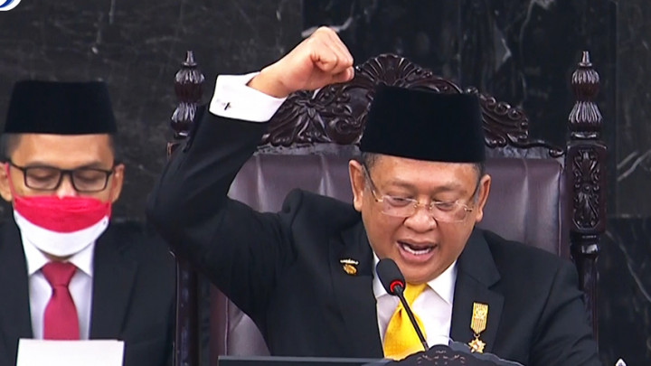 Bamsoet Tutup Pengantar Sidang Tahunan MPR dengan Pantun