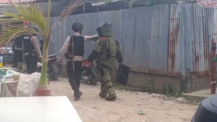 Ditemukan Benda Mencurigakan di Bekasi, Tim Gegana Lakukan Pendeteksian & Pengecekan