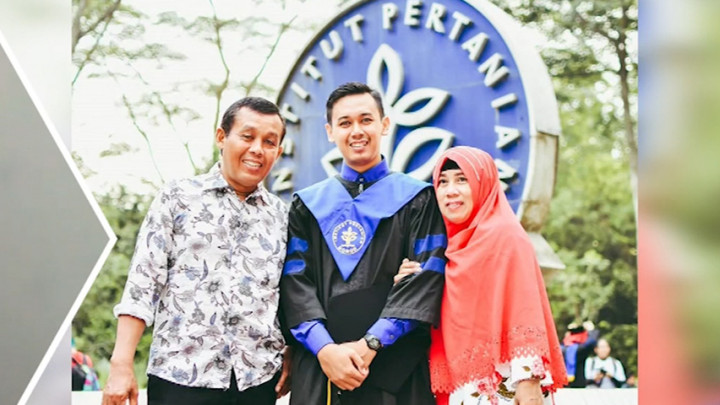 Vaksin Slank untuk Indonesia - Cerita Anak Loper Koran Tempuh Pendidikan hingga S3