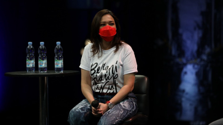 Vaksin Slank untuk Indonesia - Maia Estianty Gemar Berbagi Sejak Kecil