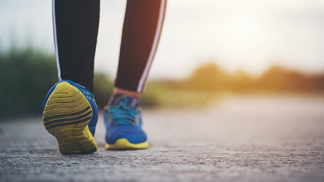 Ini Cara Turunkan Berat dengan Berjalan Kaki