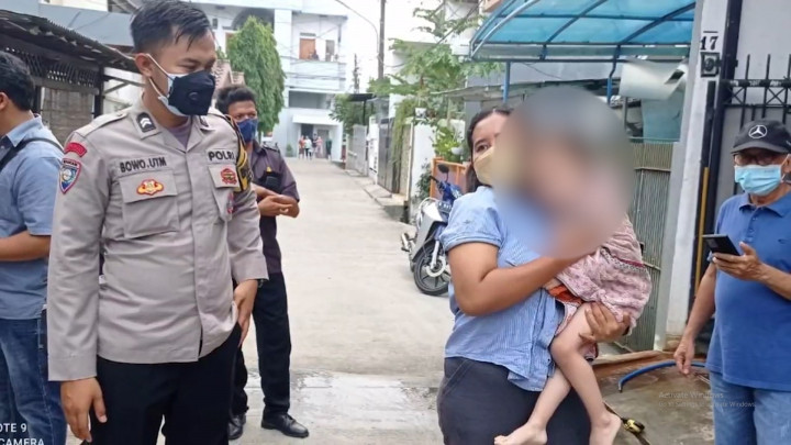 Balita 3 Tahun Ditemukan Terkunci 4 Hari di Kamar Bersama Jenazah Neneknya