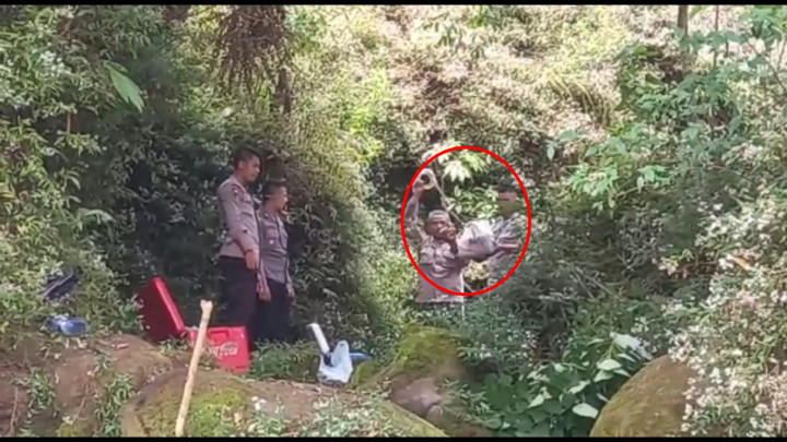 35 Kg Bom Milik Teroris Ditemukan di Kaki Gunung Ciremai