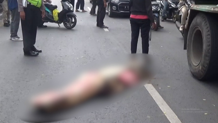 Demi Konten, Remaja di Bekasi Tewas Terlindas Truk