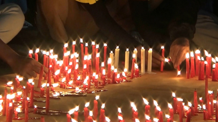 Kecewa pada Wali Kota, Warga Gelar Aksi 1.000 Lilin di Balai Kota Malang