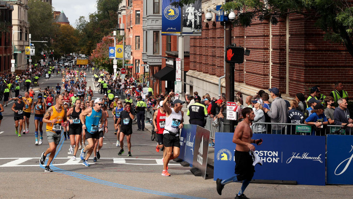 Melihat Keseruan Boston Marathon ke-125 yang Sempat Tertunda Akibat Pandemi