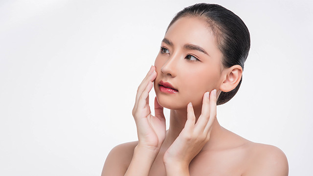 Kulit Wajahmu Berminyak? Atasi dengan 5 Bahan Ini