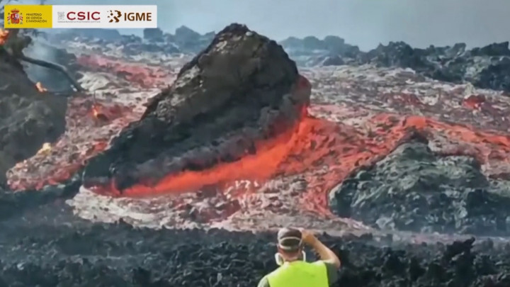 Viral! Bongkahan Pyroclastic Gunung Berapi Cumbre Vieja