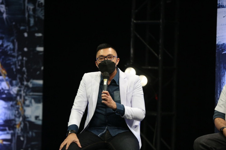 Vaksin Slank Untuk Indonesia - Cara Dokter Gia Bagi waktu untuk Menulis Buku