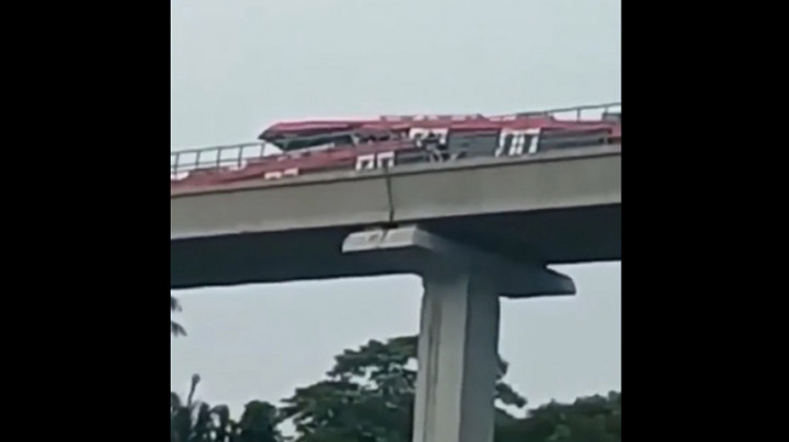 Uji Coba Terbatas, Kereta LRT Jabodebek Tabrakan