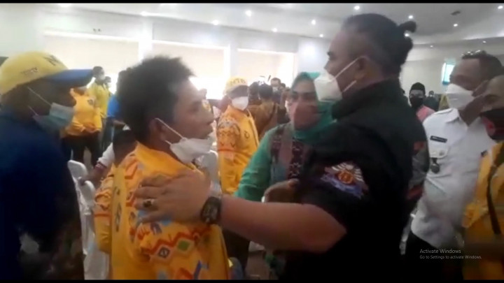 Pembagian Bonus Atlet PON NTB Diwarnai Kericuhan