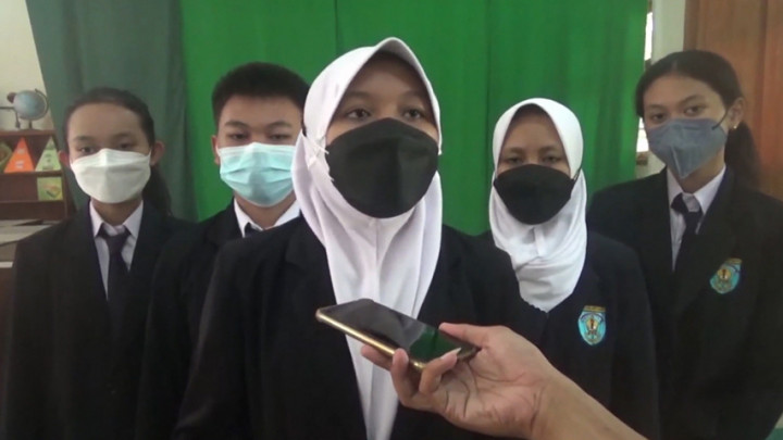 Siswa SMPN 3 Pati Lakukan Penelitian Ventilasi Khusus Penderita COVID-19