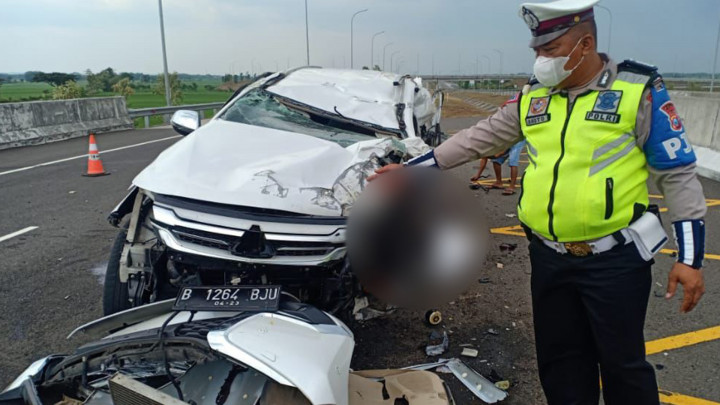 Vanessa Angel dan Suami Meninggal Dunia Akibat Kecelakaan di Tol Jombang