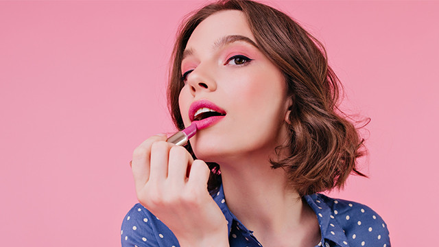 Tips Sesuaikan Warna Lipstik dengan Tipe Bibir