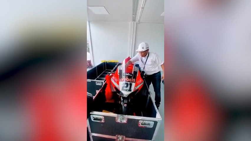 Viral Panitia Mandalika Grand Prix Association Buka Boks Kargo Ducati