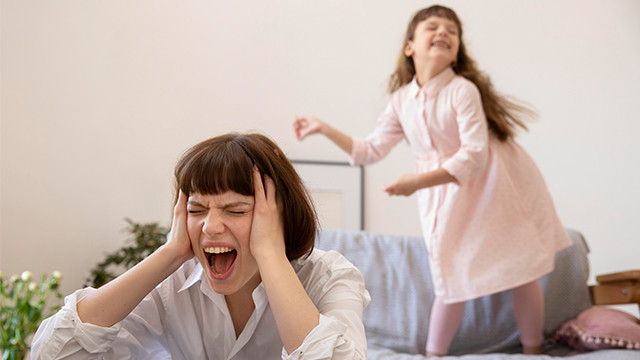 Merasa Cemas dan Khawatir saat Mengasuh Anak? Coba Atasi dengan 5 Cara Ini