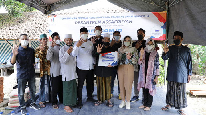 MEDCOM.ID Berikan Donasi Pembangunan Mushola untuk Pondok Pesantren Assafriiyah Desa Cisoka
