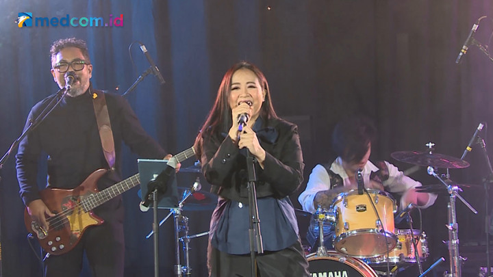 Cokelat x Astrid - SEGITIGA | Medcom 4th Nite