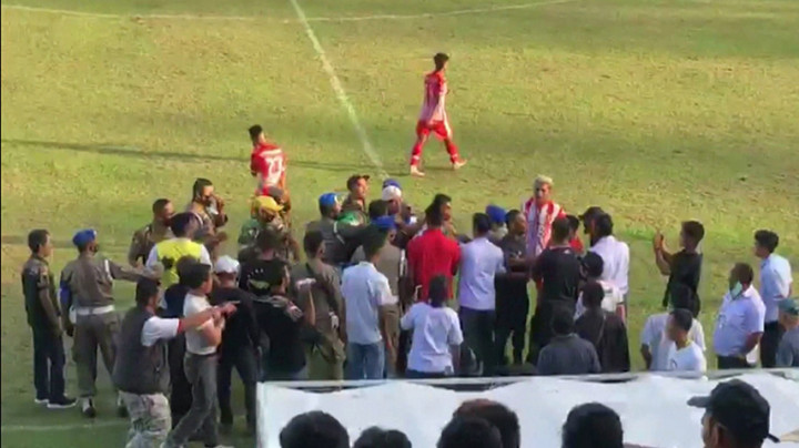 Diduga Wasit Tidak Netral, Pertandingan Liga 3 Ricuh