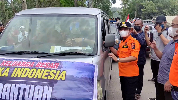 Bupati Lumajang Kesal Akses Menuju Lokasi Terdampak Erupsi Semeru Macet