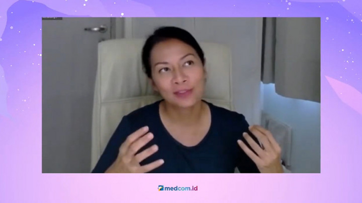 Pentingnya Melamun dalam Menulis Cerita Menurut Dee Lestari