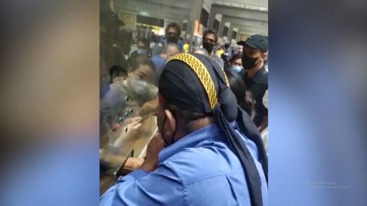 Ratusan Penumpang Mengamuk di Bandara Soetta