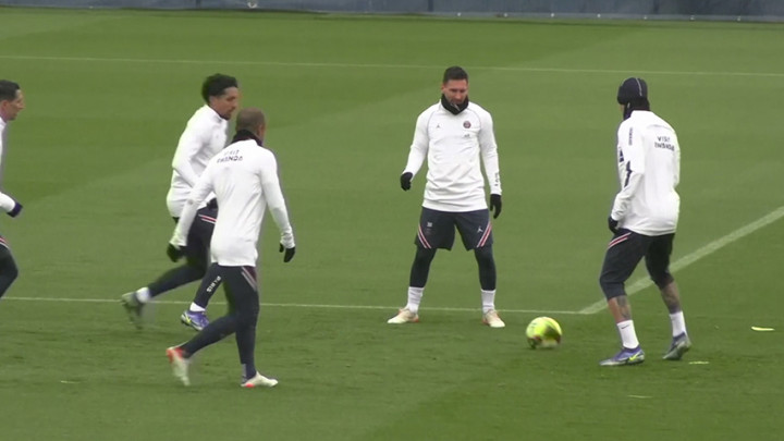 Positif COVID-19, Messi Dipastikan Absen di Laga PSG vs Vannes