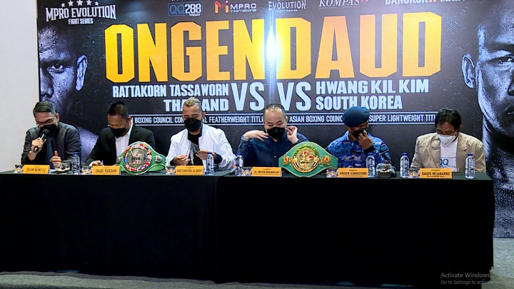 Petinju Daud Yordan dan Ongen Saknosiwi Kembali Naik Ring Awal Maret