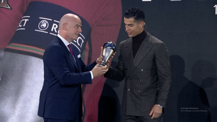 Cetak Gol Terbanyak, Cristiano Ronaldo Dapat Penghargaan Spesial dari FIFA