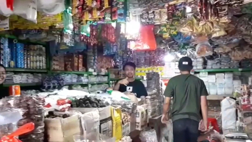 Pedagang Keluhkan Harga Minyak Goreng di Minimarket Lebih Murah